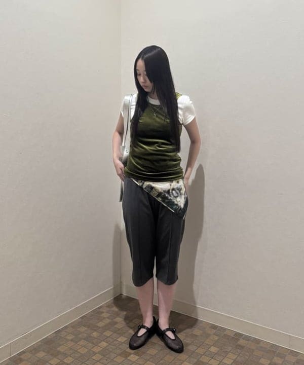 amiriさんの「BEAMS WOMEN｜ストレッチ カプリ パンツ」を使ったコーディネート