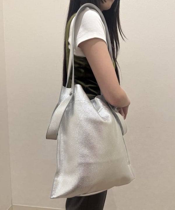 amiriさんの「BEAMS WOMEN｜ストレッチ カプリ パンツ」を使ったコーディネート