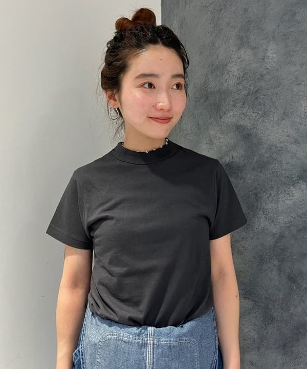 モモさんの「BEAMS WOMEN｜ボーイ ベーシック Tシャツ」を使ったコーディネート