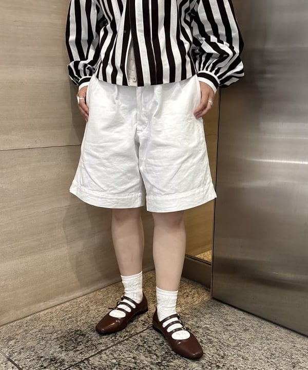 吉野 多恵さんの「BEAMS WOMEN｜HAVERSACK / ストライプ シャツ」を使ったコーディネート