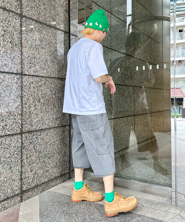 吉田 洸輝さんの「BEAMS WOMEN｜【別注】Champion &times; SONIC YOUTH / SHORT SLEEVE T-SHIRT 25SS」を使ったコーディネート