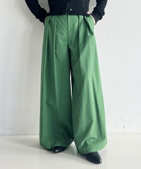 大川 美咲さんの「BEAMS WOMEN｜AK+1 / ポロカラーショート カーディガン」を使ったコーディネート