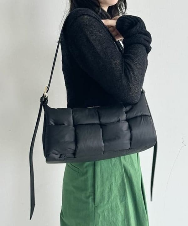 大川 美咲さんの「BEAMS WOMEN｜AK+1 / ポロカラーショート カーディガン」を使ったコーディネート