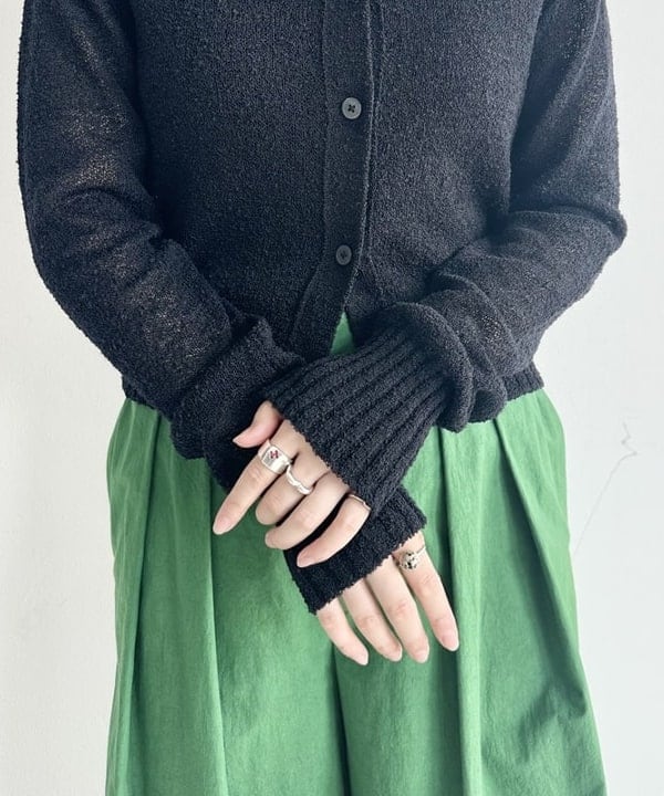 大川 美咲さんの「BEAMS WOMEN｜AK+1 / ポロカラーショート カーディガン」を使ったコーディネート