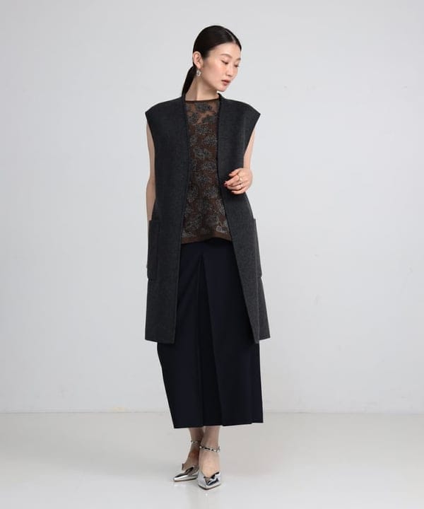 隈元 楓さんの「BEAMS WOMEN｜モールヤーン フラワー ブラウス」を使ったコーディネート