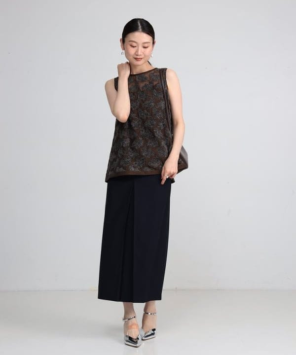 隈元 楓さんの「BEAMS WOMEN｜モールヤーン フラワー ブラウス」を使ったコーディネート