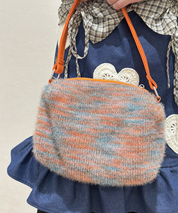 YABUさんの「BEAMS WOMEN｜チェック ギャザー ノースリーブ ブラウス」を使ったコーディネート