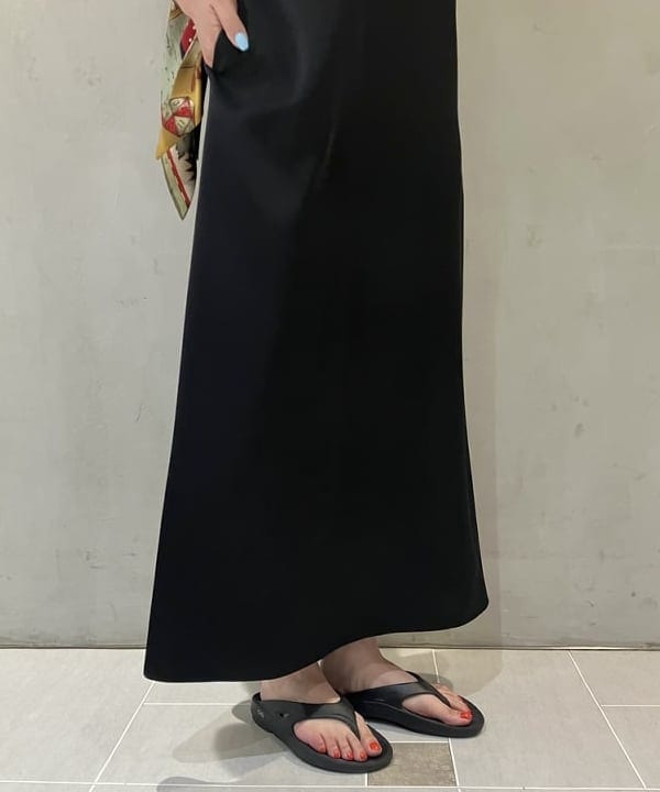 CHIHIROさんの「BEAMS WOMEN｜ダブルストラップ キャミソール ワンピース」を使ったコーディネート