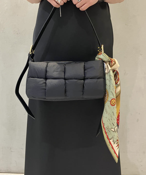 CHIHIROさんの「BEAMS WOMEN｜ダブルストラップ キャミソール ワンピース」を使ったコーディネート