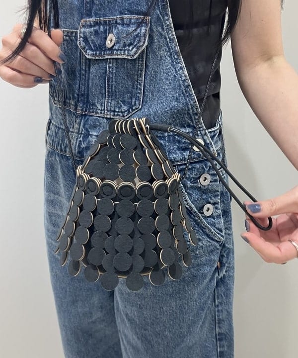 OSUMIさんの「BEAMS WOMEN｜upper hights / THE LEO サロペット」を使ったコーディネート