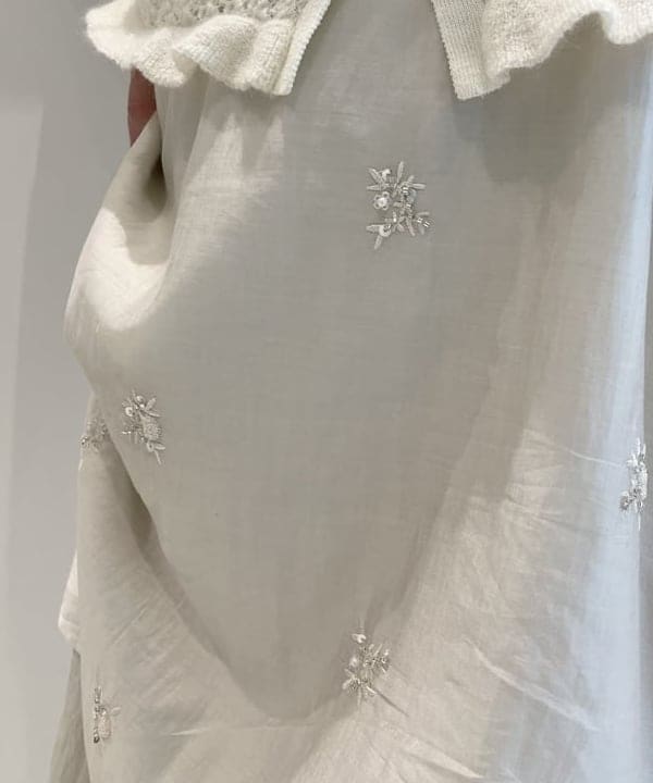 水野 萌香さんの「BEAMS WOMEN｜ボーダー レース編み ベスト」を使ったコーディネート