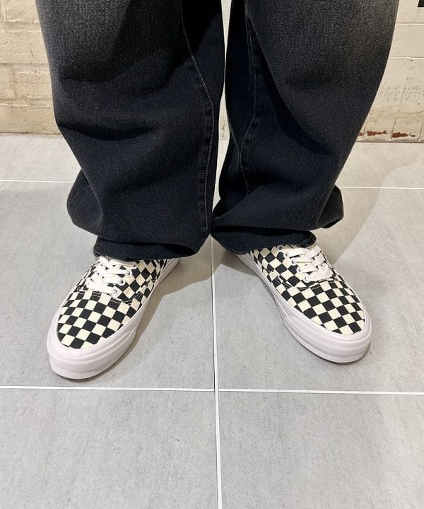 Shutoさんの「BEAMS WOMEN｜【別注】Champion × SONIC YOUTH / SHORT SLEEVE T-SHIRT 25SS」を使ったコーディネート