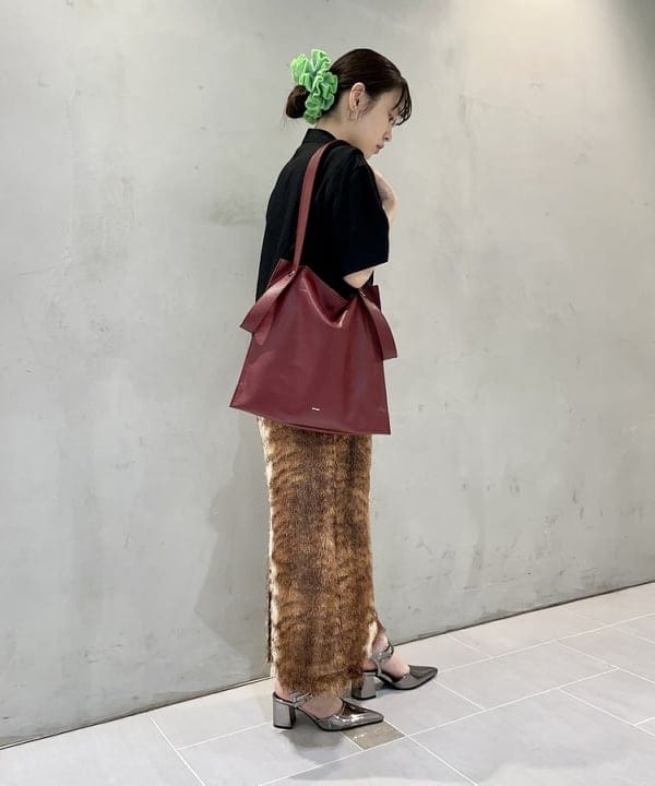 カタヤマ アヤさんの「BEAMS WOMEN｜【別注】Kevin Cummins / 「Bjork」Photo T①」を使ったコーディネート