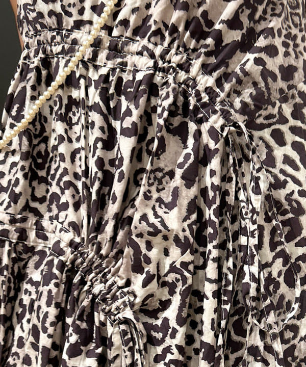 佐藤 亜美さんの「BEAMS WOMEN｜GHOSPELL / Mattie Midi Dress」を使ったコーディネート