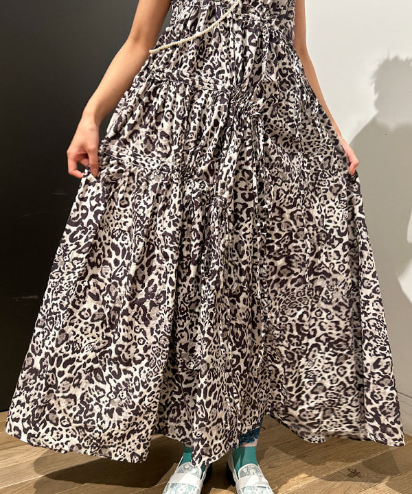 佐藤 亜美さんの「BEAMS WOMEN｜GHOSPELL / Mattie Midi Dress」を使ったコーディネート