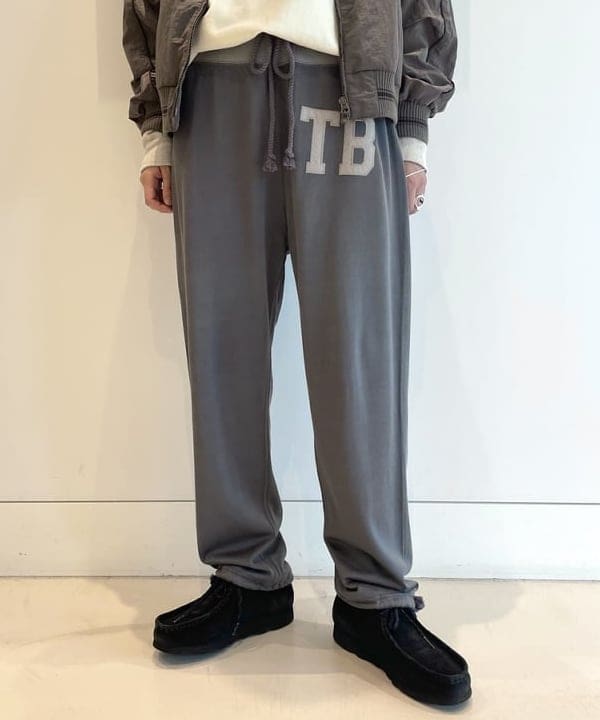 津藤 理佐子さんの「BEAMS WOMEN｜バーシティー ブルゾン」を使ったコーディネート