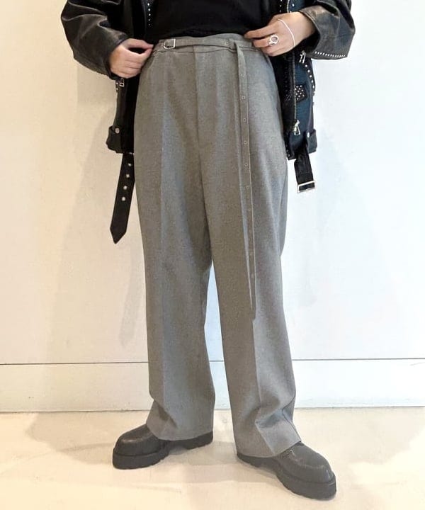 津藤 理佐子さんの「BEAMS WOMEN｜」を使ったコーディネート