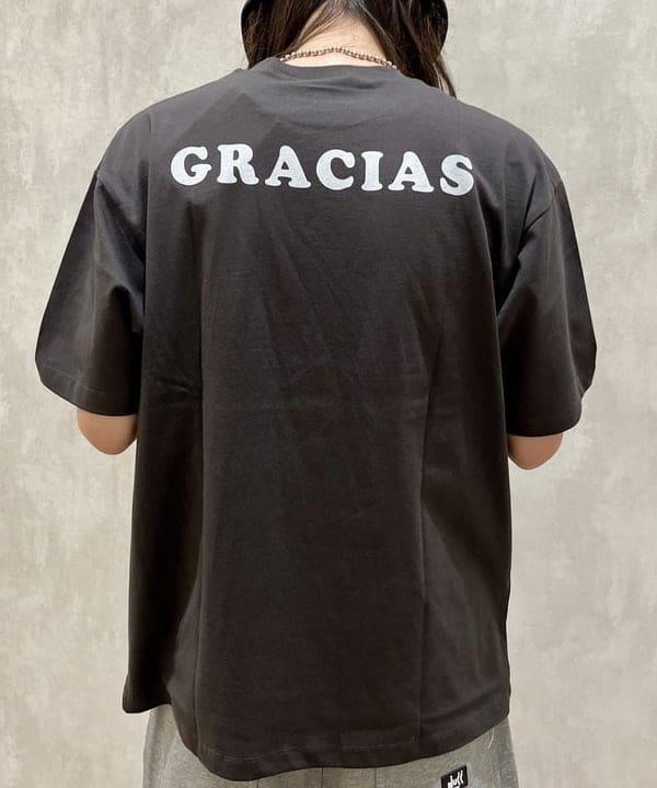 こたろうさんの「BEAMS WOMEN｜【別注】Champion &times; SONIC YOUTH / SHORT SLEEVE T-SHIRT 25SS」を使ったコーディネート