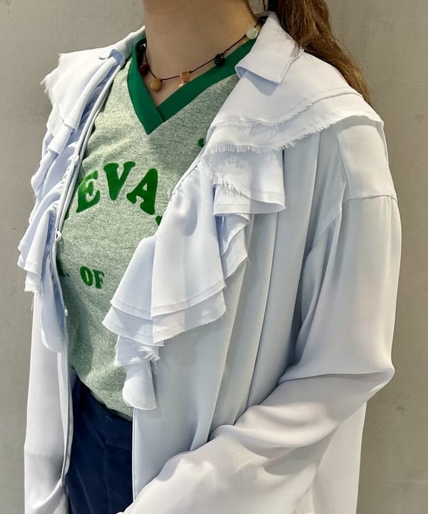 ナツハさんの「BEAMS WOMEN｜maturely / アムンゼン ラッフル ブラウス」を使ったコーディネート