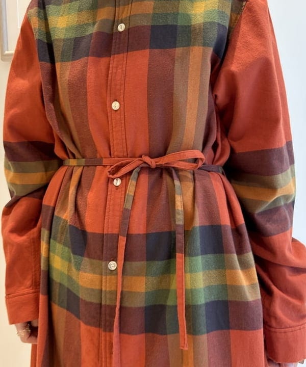 清水 彩乃さんの「BEAMS WOMEN｜コットン ミリタリー フード ジャケット」を使ったコーディネート