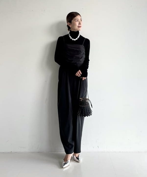 AONO SHIKAMAさんの「BEAMS WOMEN｜キュプラ ドレープ オールインワン」を使ったコーディネート