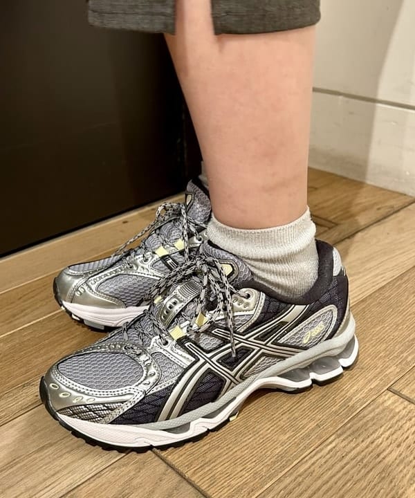 早川 萌子さんの「BEAMS WOMEN｜シャギー メッシュ ポロ カーディガン」を使ったコーディネート