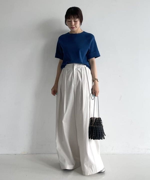 SAKAIさんの「BEAMS WOMEN｜AK+1 / コットン ワイドパンツ」を使ったコーディネート