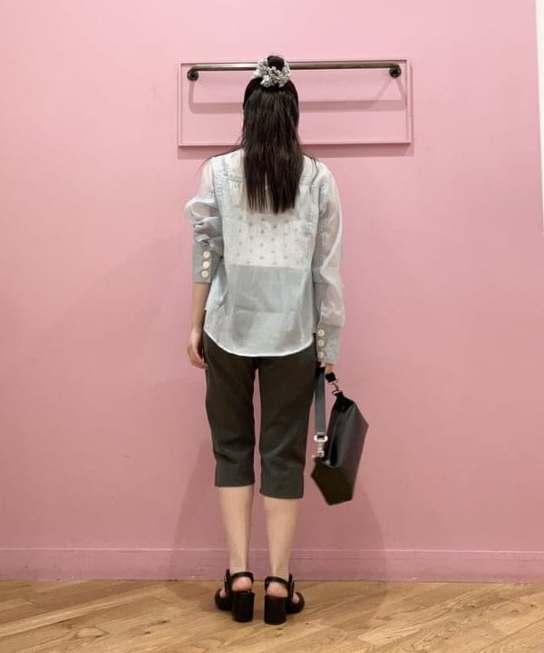 晶さんの「BEAMS WOMEN｜GHOSPELL / Runa Blouse」を使ったコーディネート