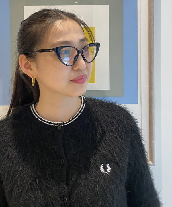 ayaさんの「BEAMS WOMEN｜【別注】FRED PERRY / Fluffy Crewneck Knit Cardigan」を使ったコーディネート