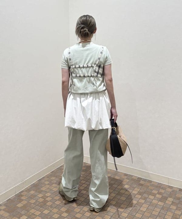 YABUさんの「BEAMS WOMEN｜GHOSPELL / Billie-Jean Trousers」を使ったコーディネート