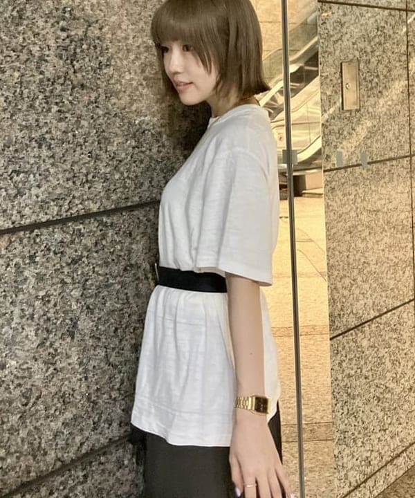 小原 もこさんの「BEAMS WOMEN｜WAREHOUSE & CO. / 別注 ステンシル13 Tシャツ」を使ったコーディネート