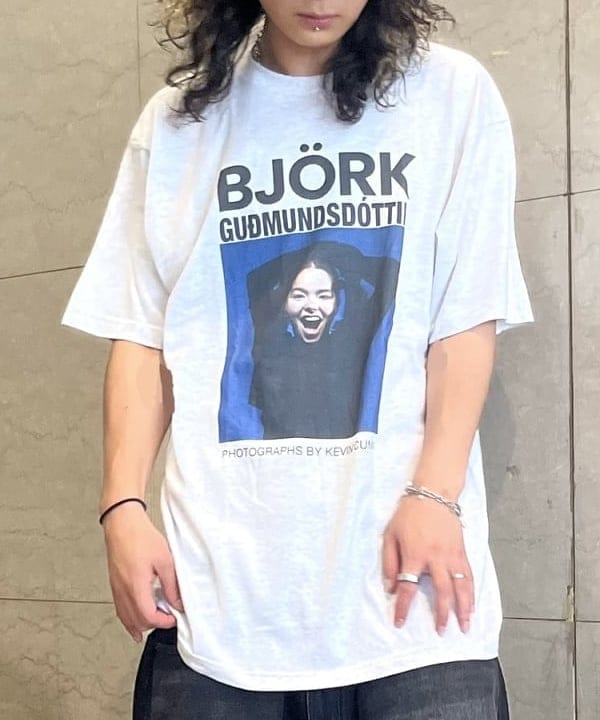 菊田 悠さんの「BEAMS WOMEN｜BEAMS / ワイドフィット デニムパンツ」を使ったコーディネート