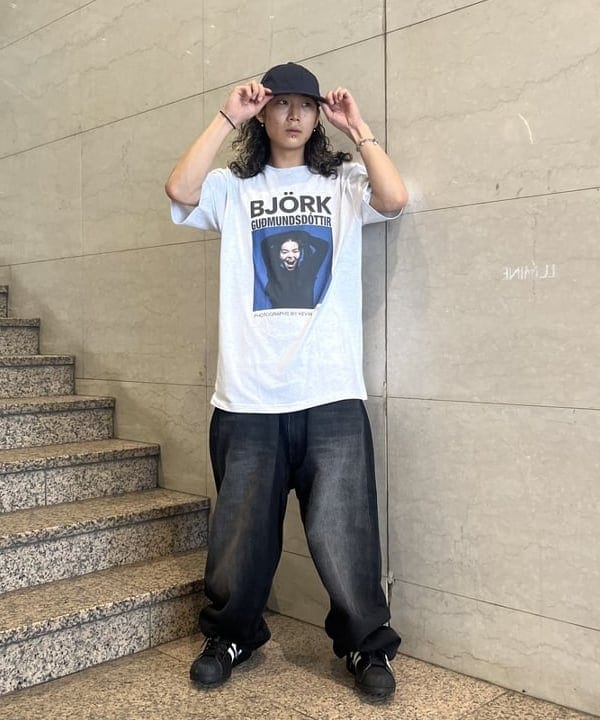 菊田 悠さんの「BEAMS WOMEN｜BEAMS / ワイドフィット デニムパンツ」を使ったコーディネート