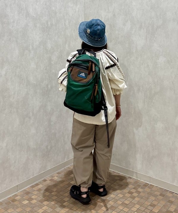 サイトウ　トモミさんの「BEAMS WOMEN｜【別注】GREGORY / VINTAGE DITCH DAY」を使ったコーディネート