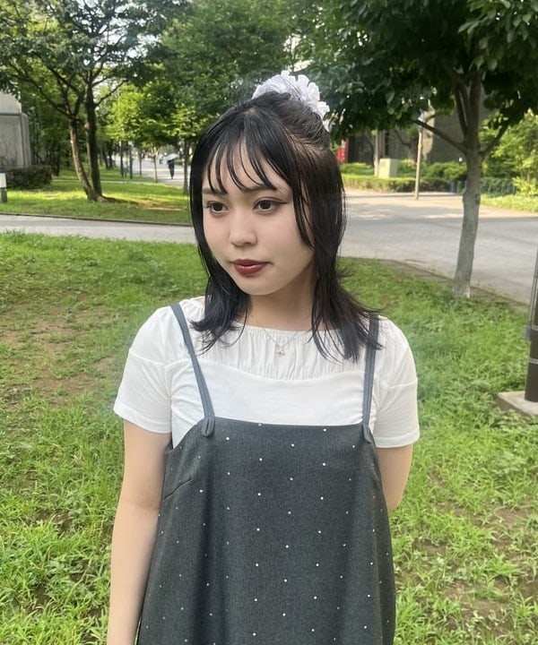 星野 真依さんの「BEAMS WOMEN｜ギャザー ヨーク ボートネック トップス」を使ったコーディネート