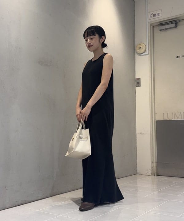 野村 美紅さんの「BEAMS WOMEN｜SHISEI / MM TIGHT SQUARE スリッポン」を使ったコーディネート