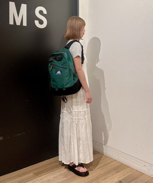 早川 萌子さんの「BEAMS WOMEN｜ラメ クロップド クルーネック Tシャツ」を使ったコーディネート