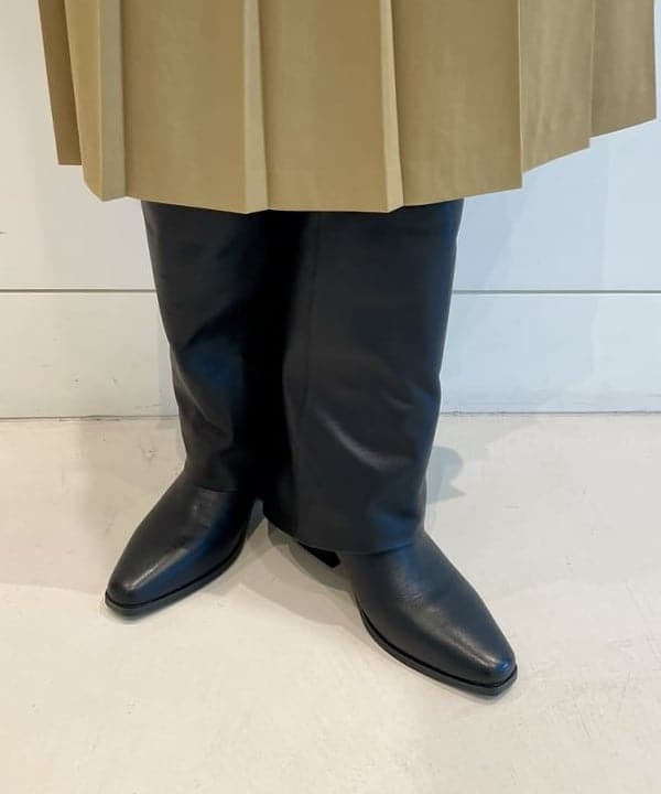 水野 萌香さんの「BEAMS WOMEN｜【別注】FRED PERRY / Tennis Pleats Skirt」を使ったコーディネート