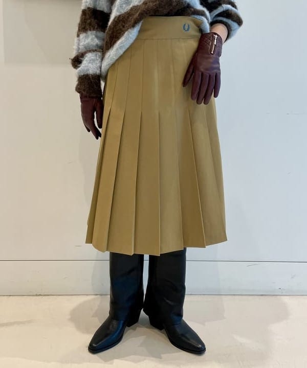 水野 萌香さんの「BEAMS WOMEN｜【別注】FRED PERRY / Tennis Pleats Skirt」を使ったコーディネート