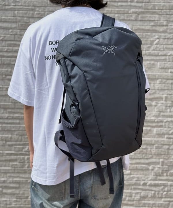 植木 竜也さんの「BEAMS WOMEN｜ARC&rsquo;TERYX / Mantis 30 Bag Pack」を使ったコーディネート