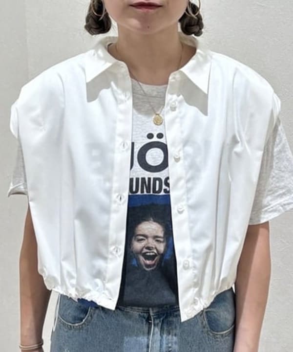 YABUさんの「BEAMS WOMEN｜ショルダーパッド フレンチスリーブ シャツ」を使ったコーディネート