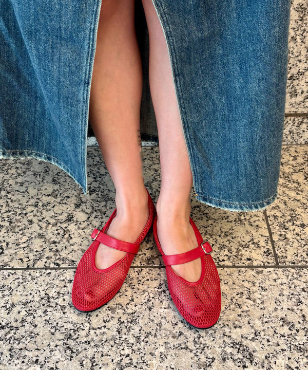 あすかさんの「BEAMS WOMEN｜【別注】RED CARD TOKYO / Cameron デニムスカート」を使ったコーディネート