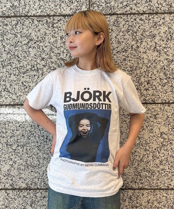 あすかさんの「BEAMS WOMEN｜【別注】RED CARD TOKYO / Cameron デニムスカート」を使ったコーディネート