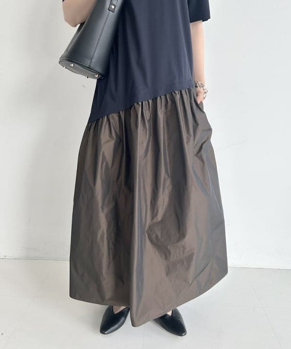 佐藤 美樹さんの「BEAMS WOMEN｜▲GIANNI NOTARO / NEW フレーム バケット バッグ」を使ったコーディネート