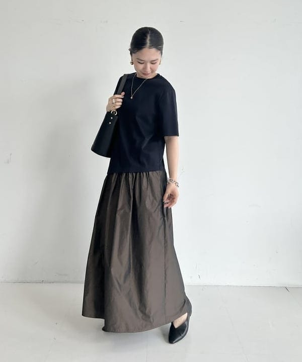 佐藤 美樹さんの「BEAMS WOMEN｜▲GIANNI NOTARO / NEW フレーム バケット バッグ」を使ったコーディネート