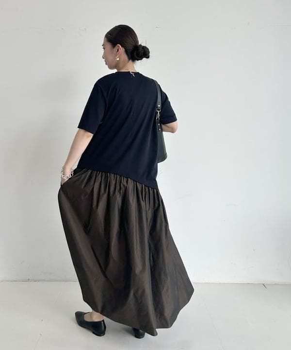 佐藤 美樹さんの「BEAMS WOMEN｜▲GIANNI NOTARO / NEW フレーム バケット バッグ」を使ったコーディネート