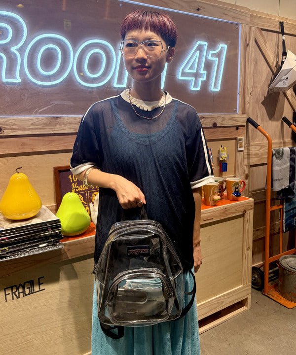 みりさんの「JANSPORT / クリア ミニ パック」を使ったコーディネート