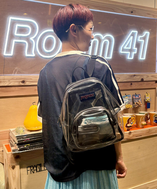 みりさんの「JANSPORT / クリア ミニ パック」を使ったコーディネート