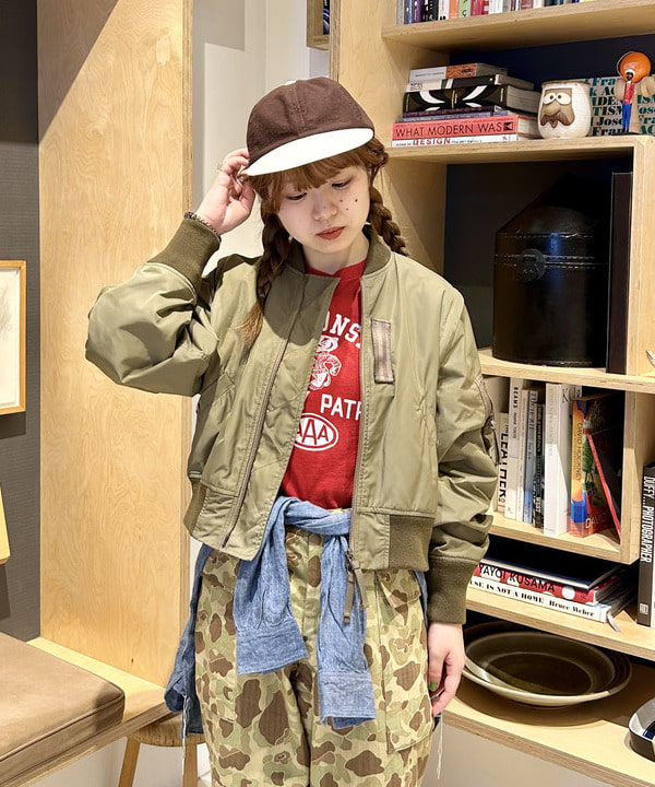 ナツハさんの「BEAMS WOMEN｜デタッチ スリーブ ミリタリー ブルゾン」を使ったコーディネート