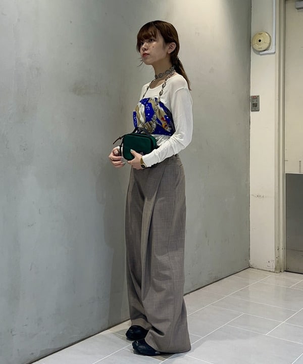 ナツハさんの「BEAMS WOMEN｜ARROW NOVELTY / コンチョ ベルト 22FW」を使ったコーディネート
